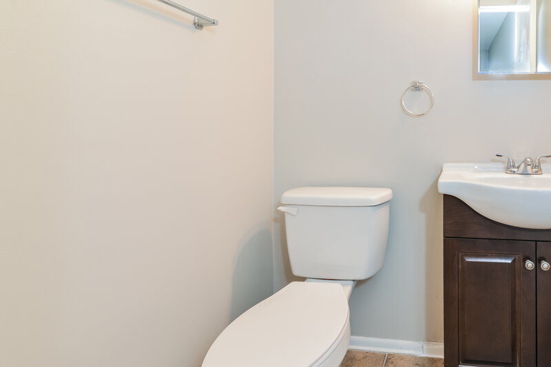 1,720/Mo, 270 Crestview Dr Clermont, FL 34711 Main Bathroom View