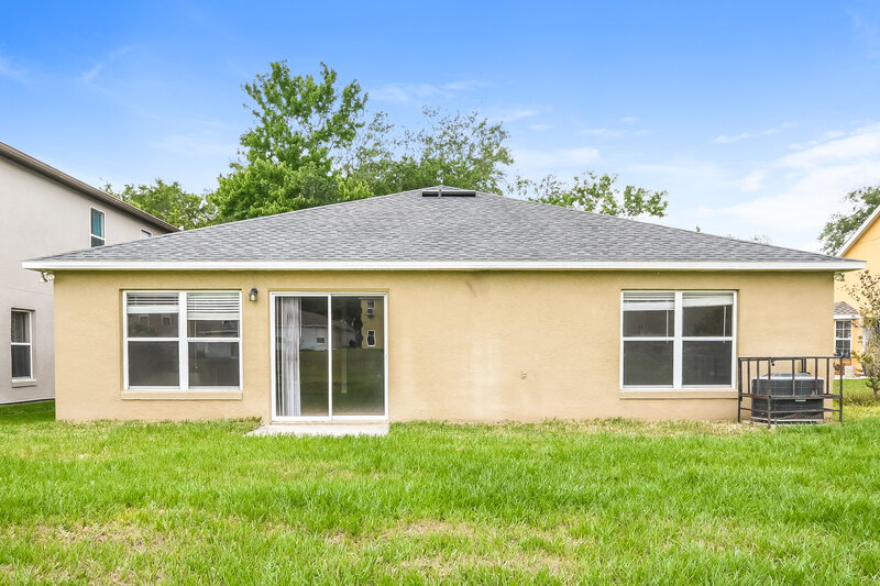 2,360/Mo, 4431 BLEASDALE AVE Orlando, FL 32808 Rear View