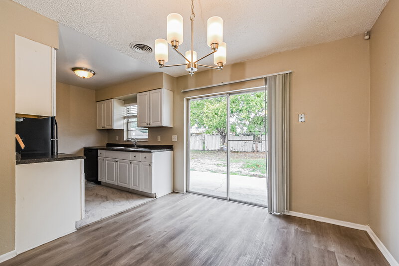 2,205/Mo, 10945 Tangora St Orlando, FL 32825 Dining Room View 2