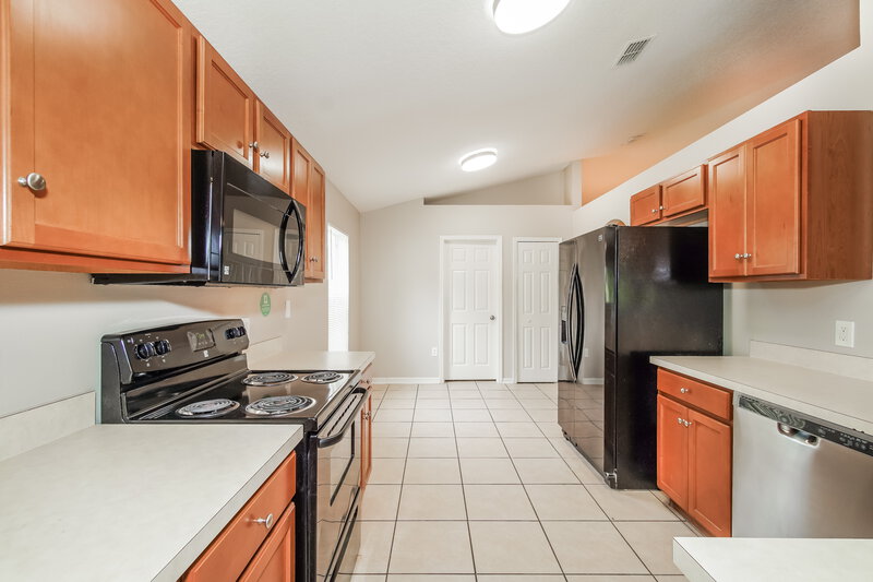 2,235/Mo, 5051 Preserve Blvd Saint Cloud, FL 34772 Kitchen View