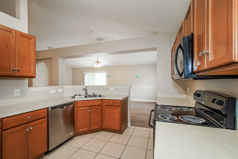 2,235/Mo, 5051 Preserve Blvd Saint Cloud, FL 34772 Kitchen View 2
