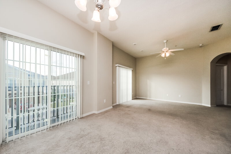 0/Mo, 6612 S Goldenrod Rd Unit 104A Orlando, FL 32822 Dining Room View 2