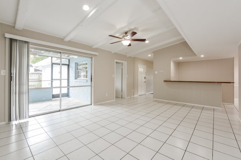 2,405/Mo, 2323 Markingham Rd Maitland, FL 32751 Family Room View 2