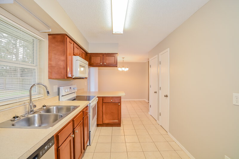 1,805/Mo, 3285 Noah St Deltona, FL 32738 Kitchen View 2