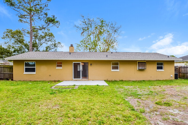 1,805/Mo, 3285 Noah St Deltona, FL 32738 Rear View