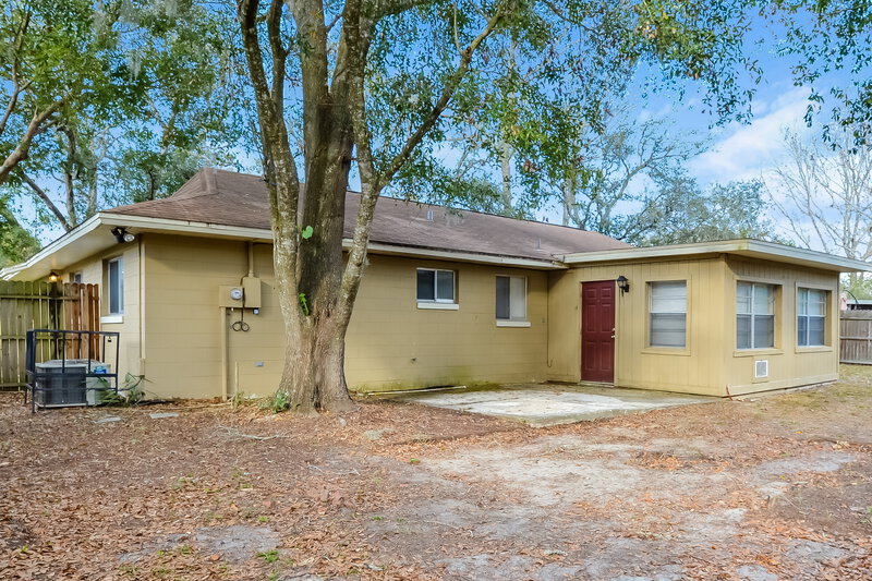 2,320/Mo, 608 Pheasant Ave Longwood, FL 32750 Rear View 2