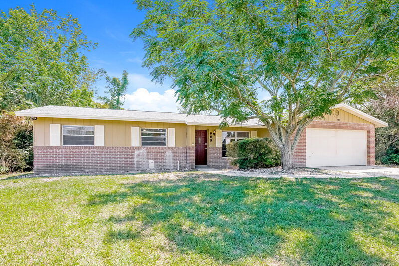 2,000/Mo, 989 E Normandy Blvd Deltona, FL 32725 Front View 2