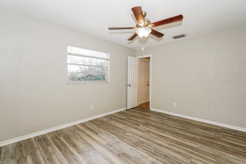 2,000/Mo, 989 E Normandy Blvd Deltona, FL 32725 Main Bedroom View