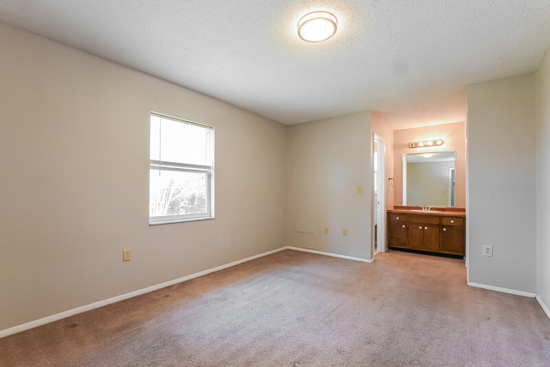 1,940/Mo, 1608 Gattis Dr Orlando, FL 32825 Main Bedroom View