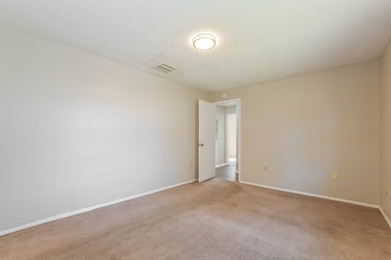 1,940/Mo, 1608 Gattis Dr Orlando, FL 32825 Main Bedroom View 2