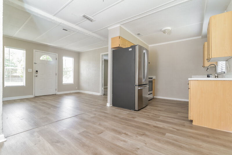 2,000/Mo, 542 Colonnades Cv Casselberry, FL 32707 Kitchen View 2