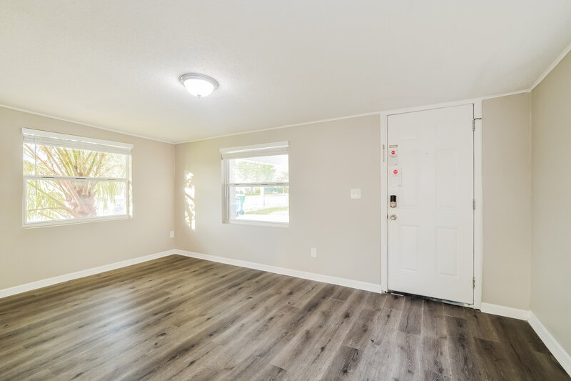 1,650/Mo, 1198 MAXEY DR Winter Garden, FL 34787 Living Room View 2