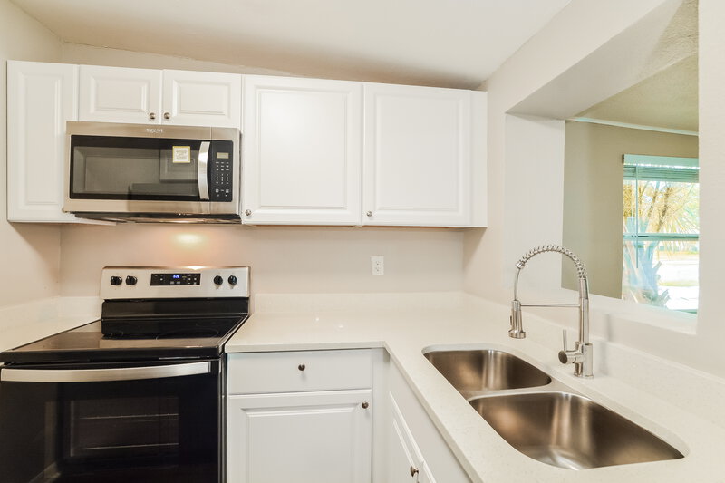 1,650/Mo, 1198 MAXEY DR Winter Garden, FL 34787 Kitchen View