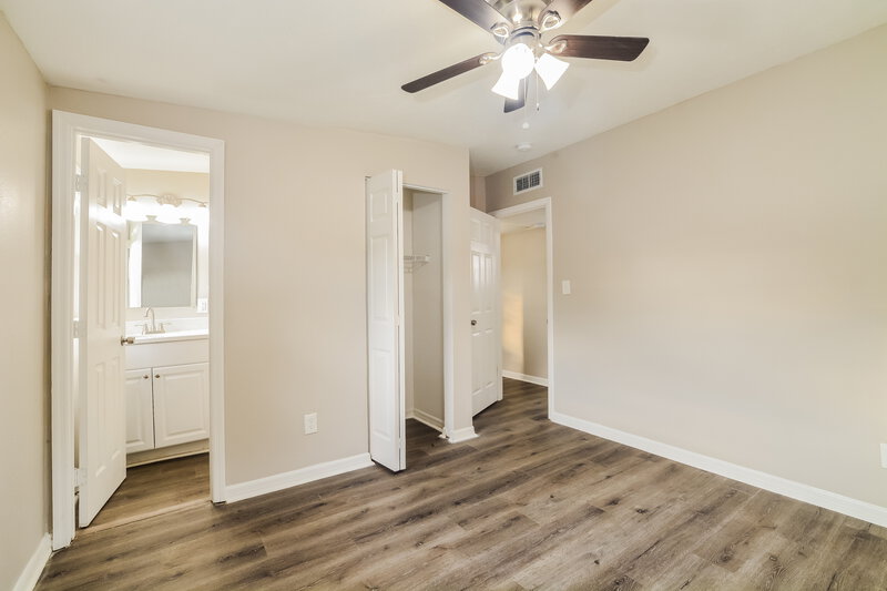 1,650/Mo, 1198 MAXEY DR Winter Garden, FL 34787 Main Bedroom View 2