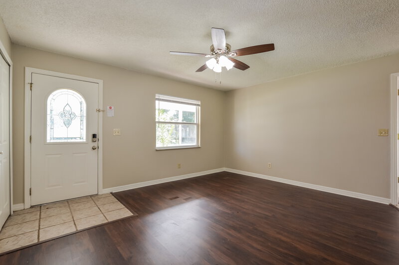 2,075/Mo, 739 E BAY AVE Longwood, FL 32750 Living Room View 2