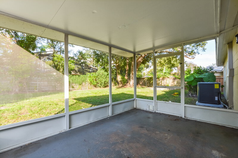2,075/Mo, 739 E BAY AVE Longwood, FL 32750 Sun Room View