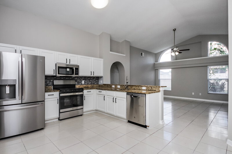 2,370/Mo, 11921 Hatcher Cir Orlando, FL 32824 Misc View 5