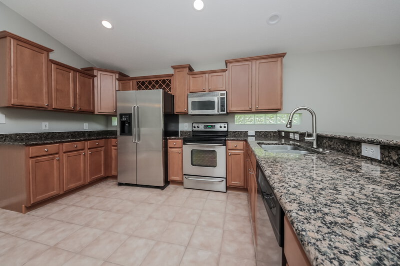 2,490/Mo, 2512 Balmoral Dr Kissimmee, FL 34744 Kitchen View