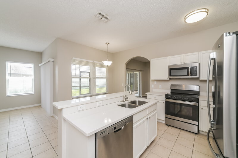 2,540/Mo, 243 Anson Dr Kissimmee, FL 34758 Kitchen View 2