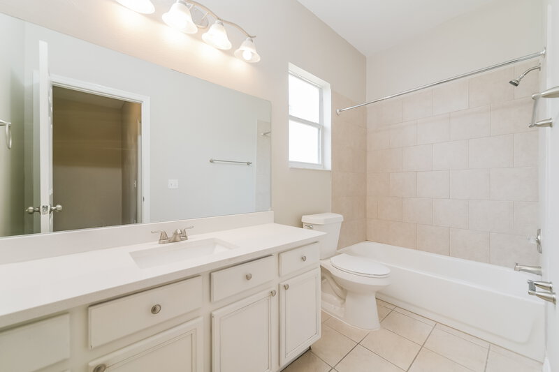 2,540/Mo, 243 Anson Dr Kissimmee, FL 34758 Bathroom View