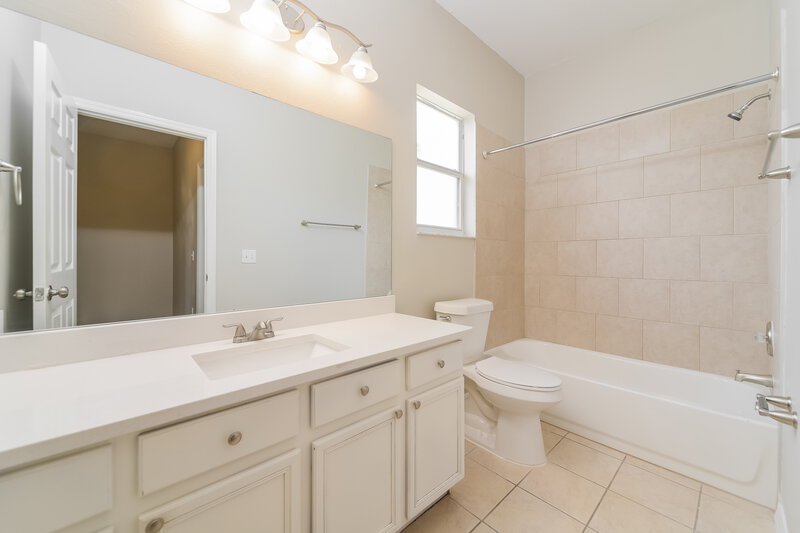 2,380/Mo, 243 Anson Dr Kissimmee, FL 34758 Bathroom View