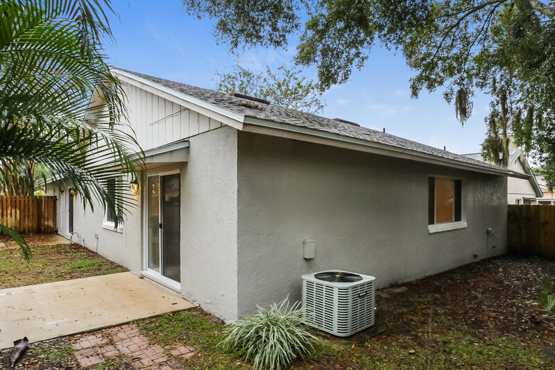 2,440/Mo, 654 Airmont Ave Altamonte Springs, FL 32714 Rear View