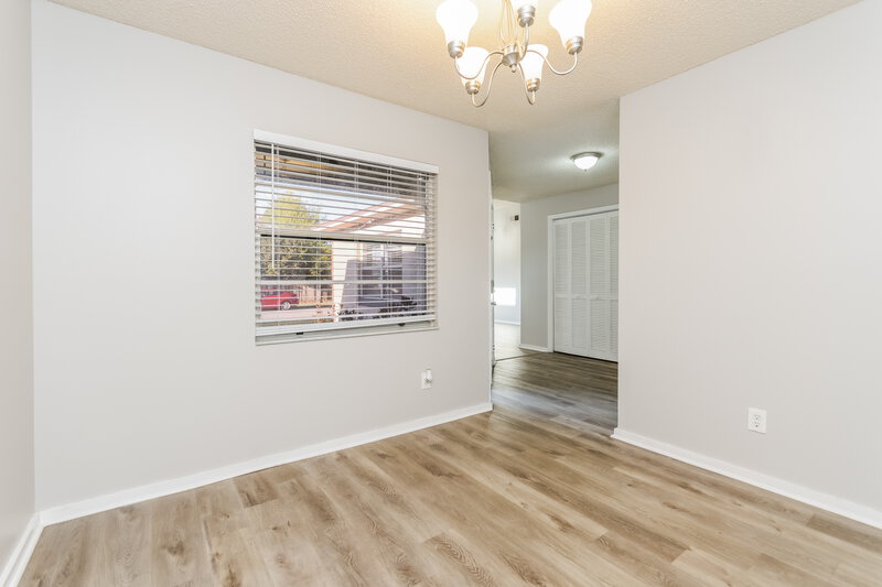 4,160/Mo, 620 Riverwoods Cir Orlando, FL 32825 Dining Room View