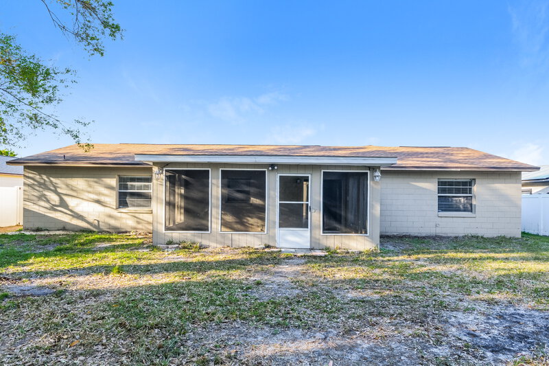 4,160/Mo, 620 Riverwoods Cir Orlando, FL 32825 Rear View