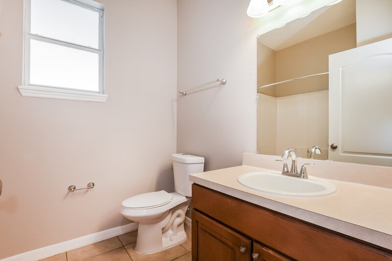 2,080/Mo, 3020 Stonington Run Kissimmee, FL 34746 Bathroom View