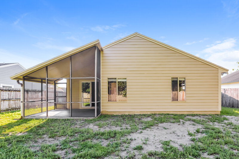 2,175/Mo, 13814 Countryplace Dr Orlando, FL 32826 Rear View