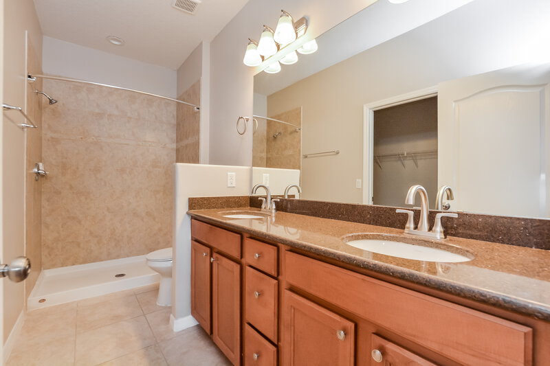2,230/Mo, 136 Adoncia Way Sanford, FL 32771 Main Bathroom View