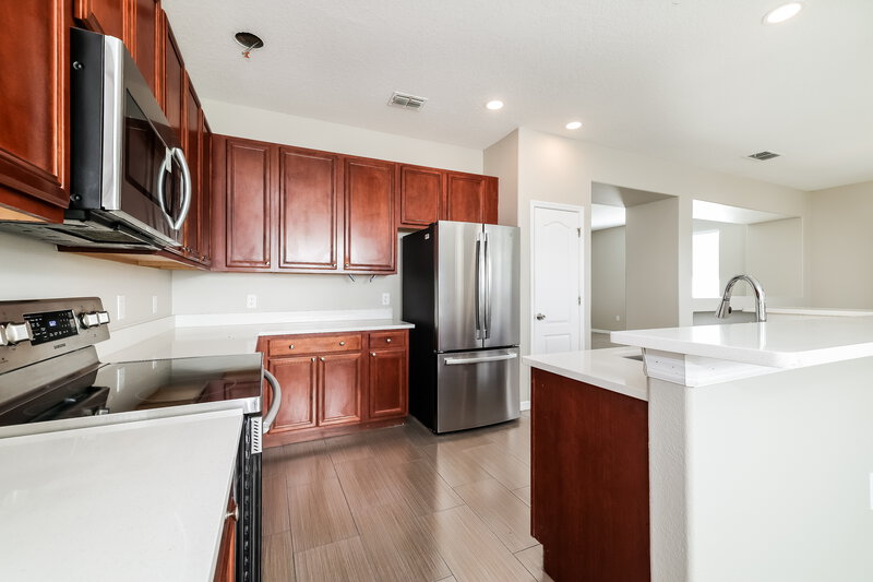 2,455/Mo, 2053 Bearing Ln Kissimmee, FL 34744 Kitchen View