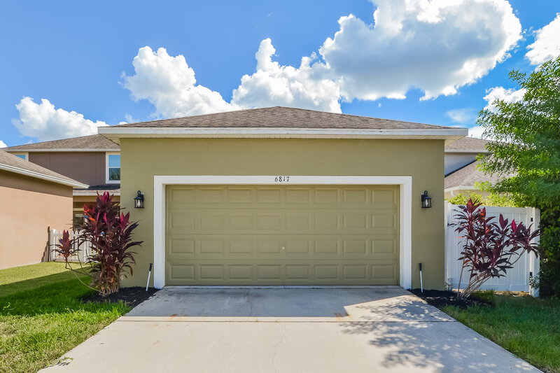 3,320/Mo, 6817 Sundrop St Harmony, FL 34773 Rear View