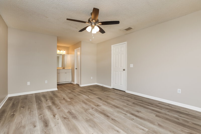 2,335/Mo, 9369 Comeau St Gotha, FL 34734 Main Bedroom View 2