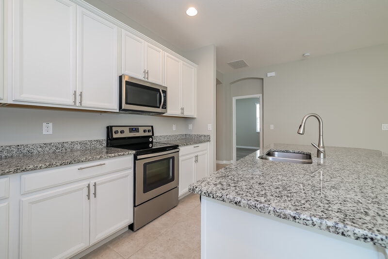 2,545/Mo, 1392 Merion Dr Mount Dora, FL 32757 Kitchen View 2