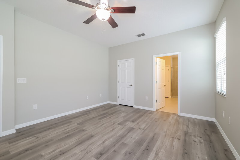 2,545/Mo, 1392 Merion Dr Mount Dora, FL 32757 Main Bedroom View
