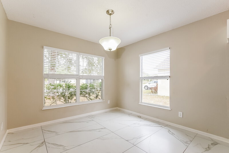 2,080/Mo, 4132 Waltham Forest Dr Tavares, FL 32778 Dining Room View