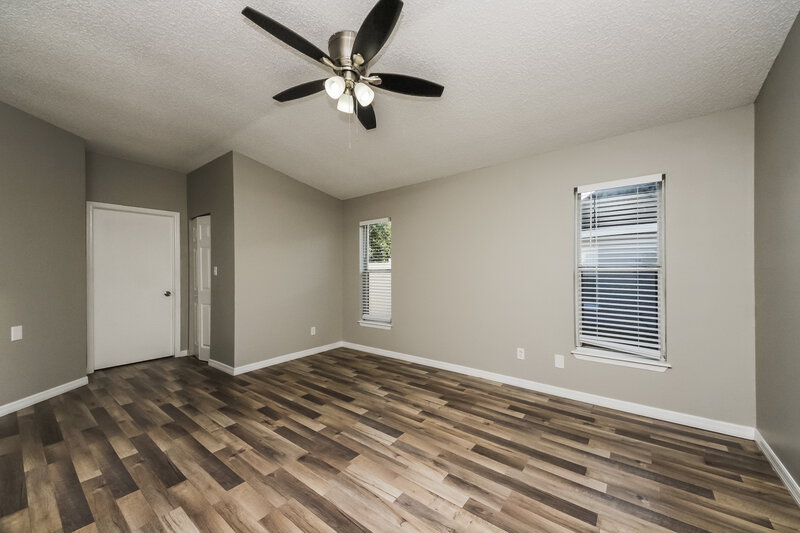 2,300/Mo, 11183 Galvin Dr Orlando, FL 32837 Main Bedroom View