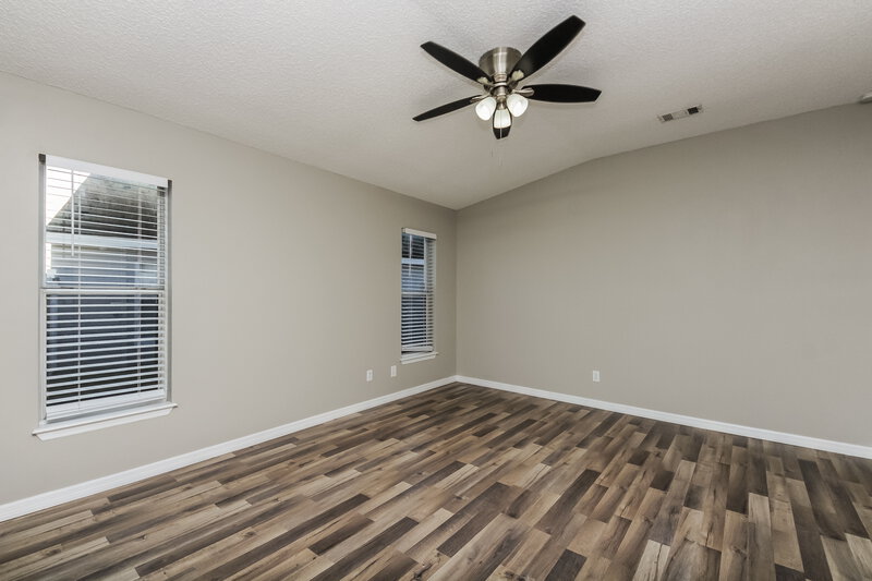 2,300/Mo, 11183 Galvin Dr Orlando, FL 32837 Main Bedroom View 2