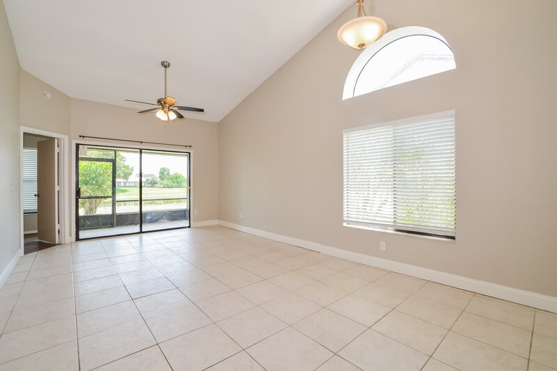 1,960/Mo, 68 Lakepointe Cir Kissimmee, FL 34743 Living Room View 2