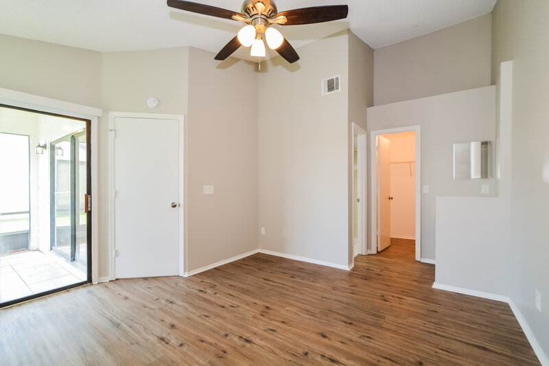 1,960/Mo, 68 Lakepointe Cir Kissimmee, FL 34743 Main Bedroom View 2