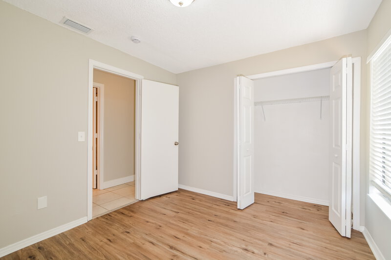 1,960/Mo, 68 Lakepointe Cir Kissimmee, FL 34743 Bedroom View 2