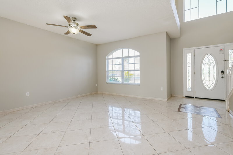 2,610/Mo, 4560 Ficus Tree Rd Kissimmee, FL 34758 Living Room View