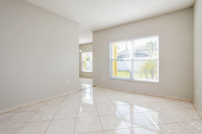 2,610/Mo, 4560 Ficus Tree Rd Kissimmee, FL 34758 Dining Room View