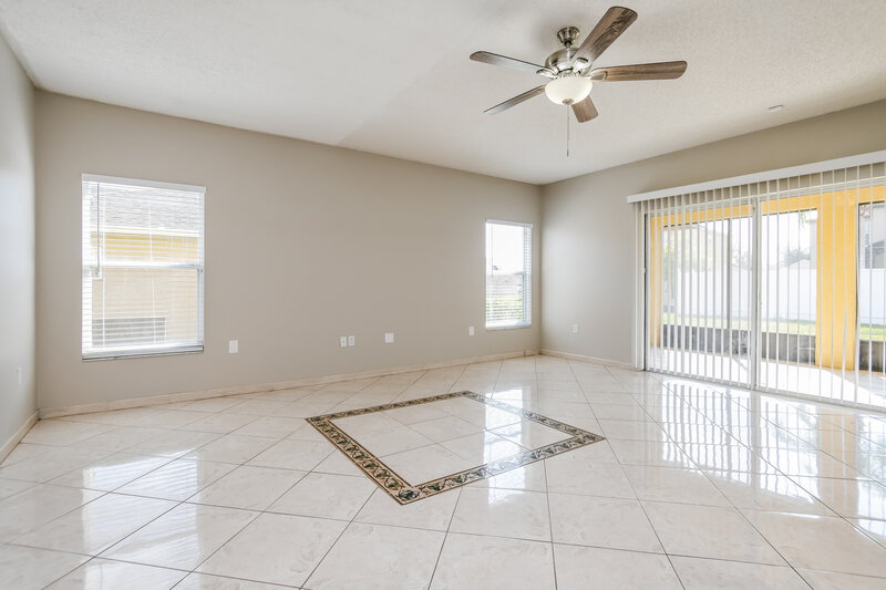 2,610/Mo, 4560 Ficus Tree Rd Kissimmee, FL 34758 Family Room View