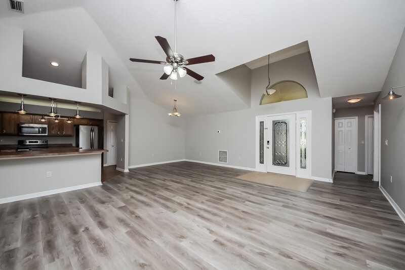 2,095/Mo, 4480 Abaco Dr Tavares, FL 32778 Living Room View