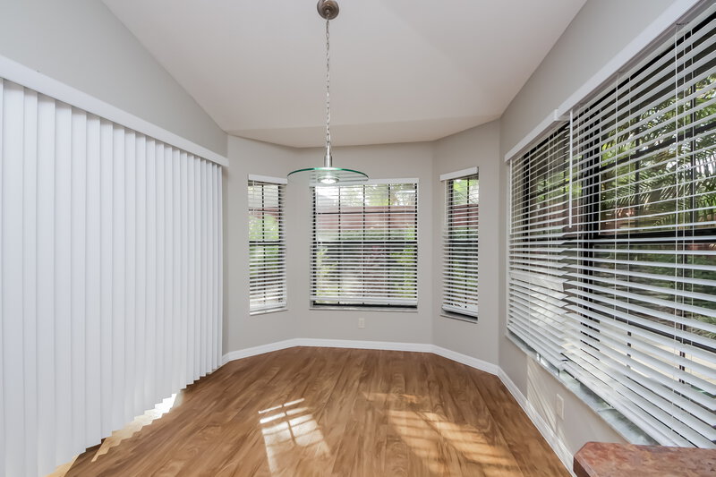 2,095/Mo, 4480 Abaco Dr Tavares, FL 32778 Dining Room View