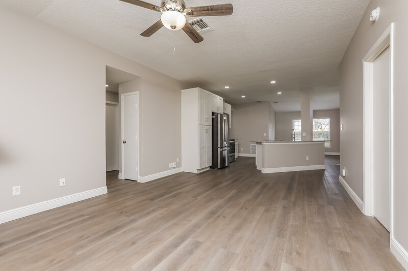 2,415/Mo, 7952 Soft Pine Cir Orlando, FL 32825 Living Room View 2