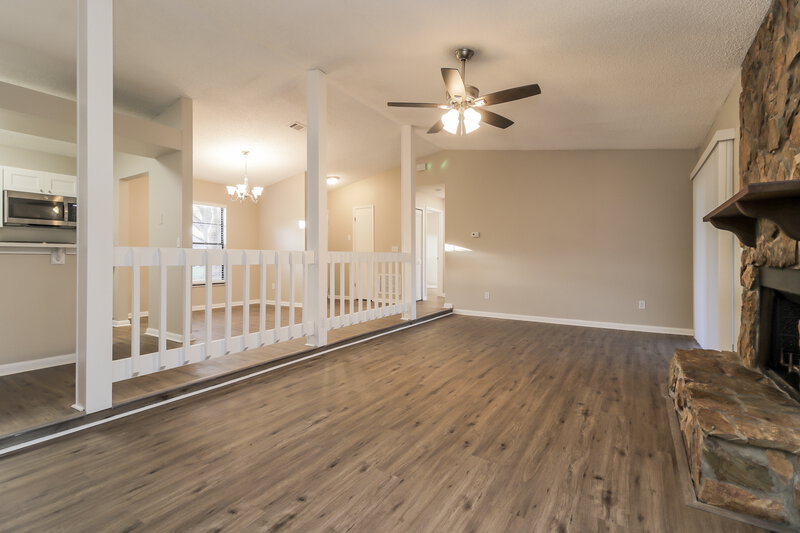 3,100/Mo, 4453 Tomlinson Cir Orlando, FL 32829 Living Room View 2