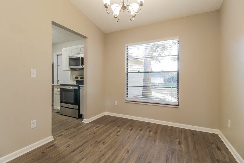 3,100/Mo, 4453 Tomlinson Cir Orlando, FL 32829 Dining Room View